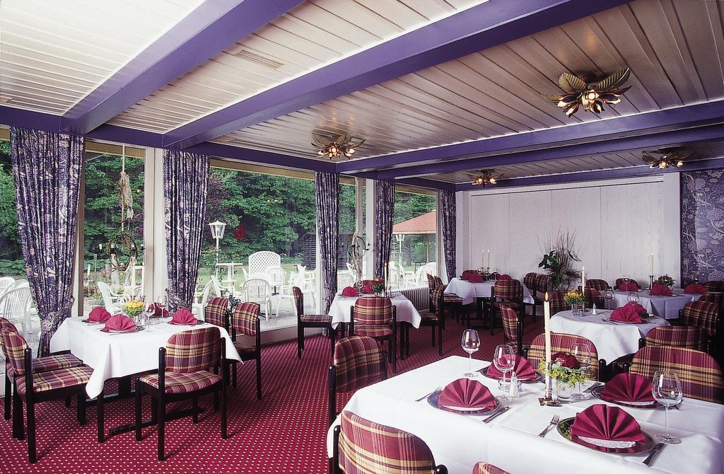 Hotel Hubertushof Lichtenau  ภายนอก รูปภาพ